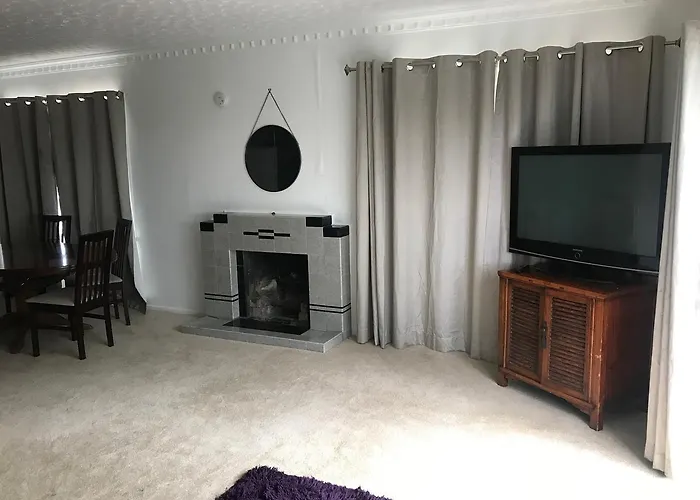 Forbes Grove Budget Private Rooms