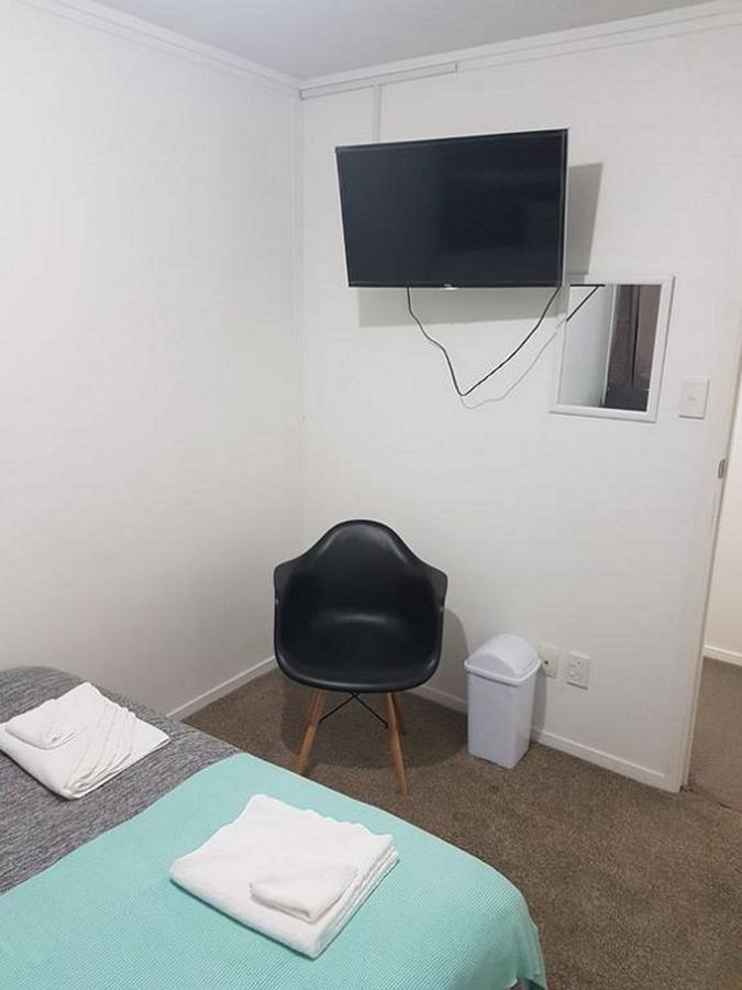 Hotel Forbes Grove Budget Private Auckland